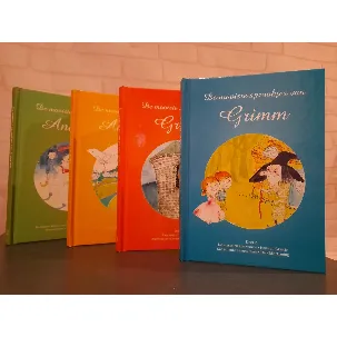 Afbeelding van De mooiste sprookjes van Grimm en Anderson 4 boekjes met 15 verhaaltjes voor het slapen gaan Efteling sprookjes