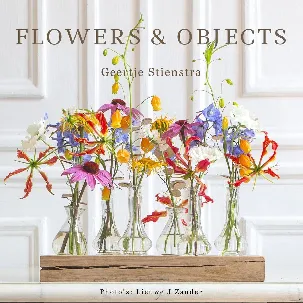 Afbeelding van Flowers & Objects